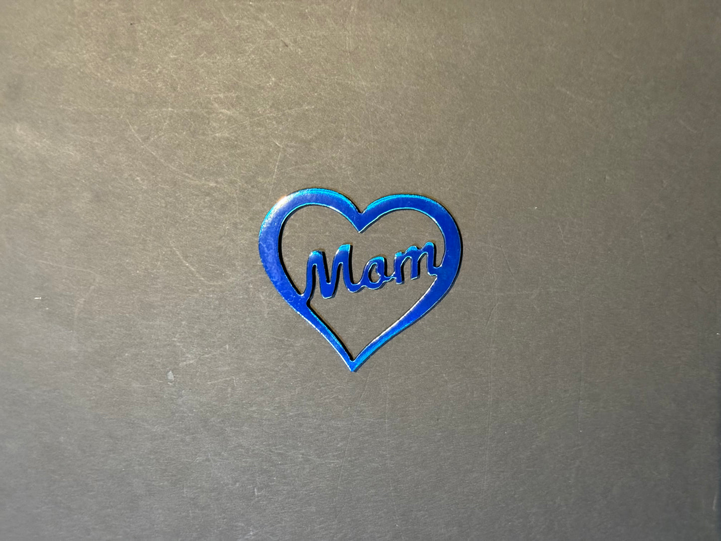 Mom in heart magnet