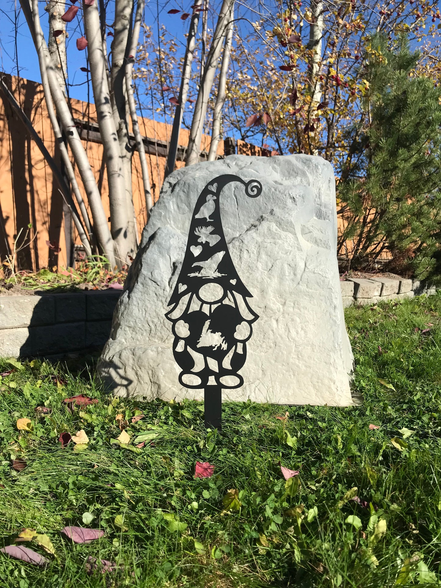 Gnome Garden Stake with Newfoundland